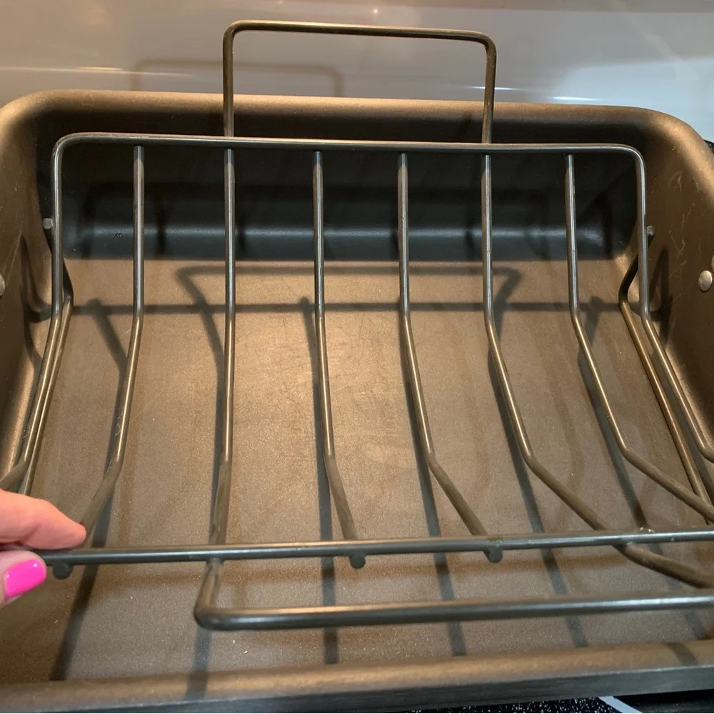 Non-Branded Black Roasting Pan with Removable Rack